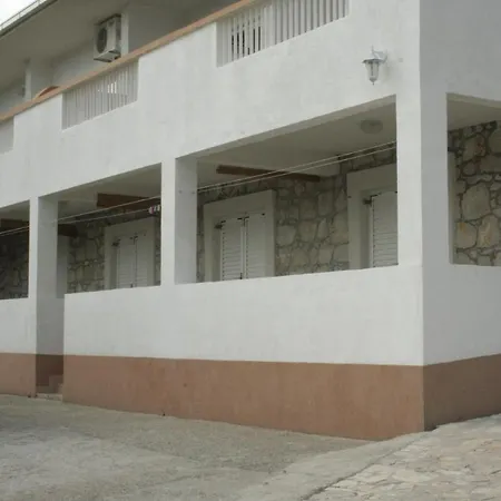 Kristinka Gujinovic Apartment *