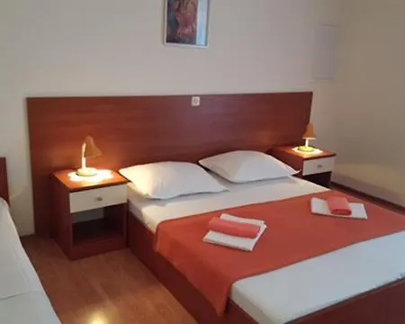 1 Kristinka Gujinovic Apartamento Gradac (Split-Dalmatia)