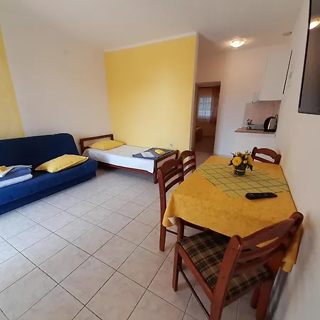 1 Kristinka Gujinovic Apartamento Gradac (Split-Dalmatia)